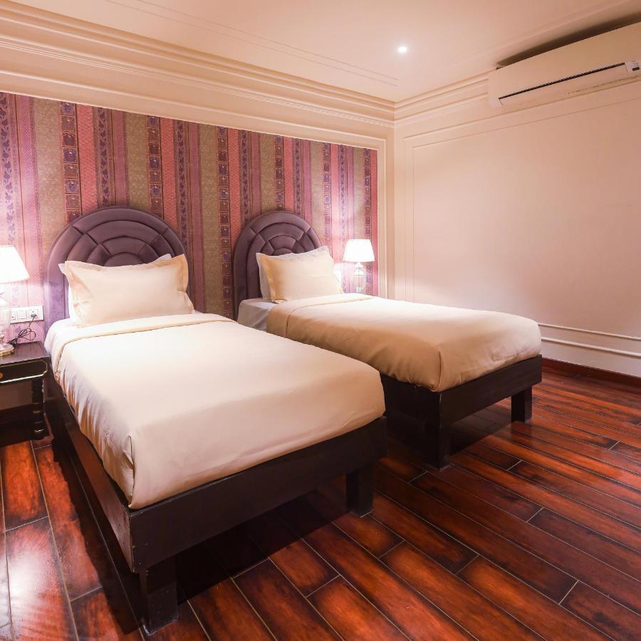 The Saga Hotel New Delhi Ngoại thất bức ảnh