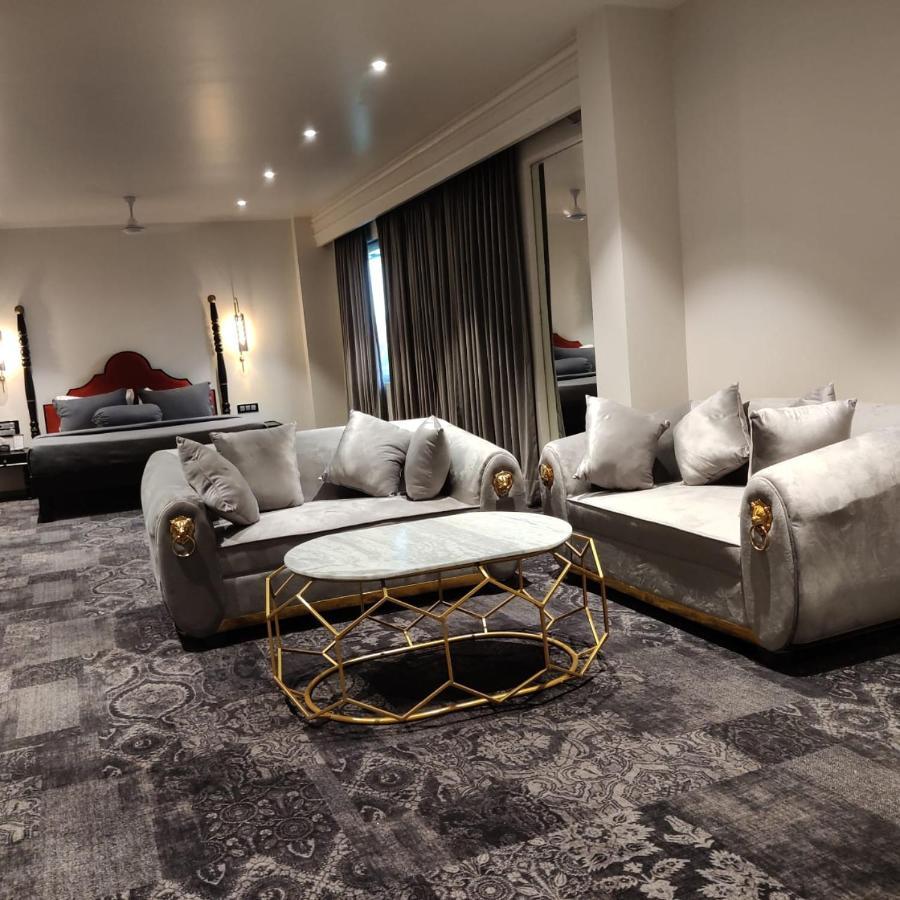 The Saga Hotel New Delhi Ngoại thất bức ảnh